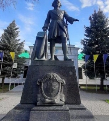 Експертна рада Мінкультури рекомендувала демонтувати російські пам’ятники у Полтаві