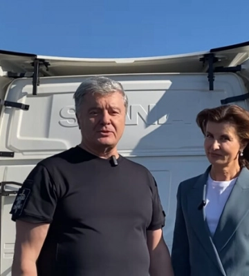 Порошенко зробив дружині незвичний подарунок на річницю (відео)