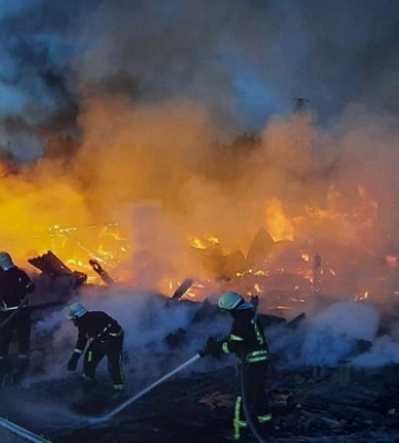 Росіяни вночі знову обстріляли Харків, влучили у навчальний заклад – мер