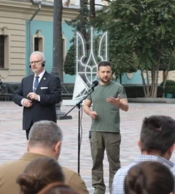 Зеленський відреагував на обшуки у представників волонтерського руху