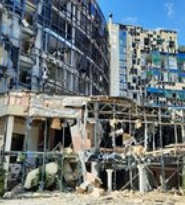 Центр Харькова обстреляли из &quot;Ураганов&quot;, 14 раненых. Синегубов показал разрушения — фото