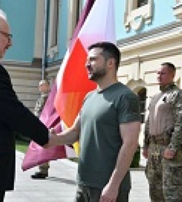 До Києва несподівано приїхав президент Латвії