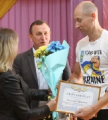 У громаді на Рівненщині вітали чемпіона світу з параканое Миколу Синюка
