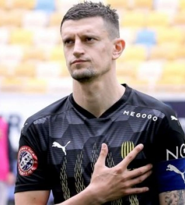 Офіційно. &quot;Рух&quot; виставив за двері екс-гравця &quot;Шахтаря&quot;