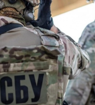 У Дніпрі жінка коригувала ракетні удари по місту та здавала РФ позиції ЗСУ