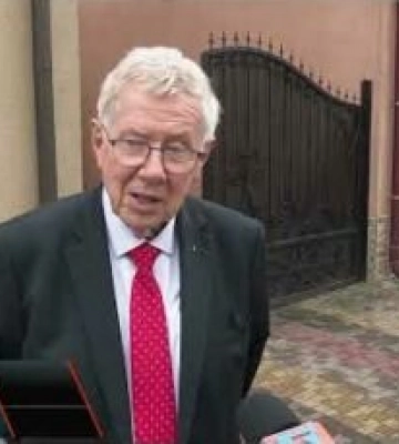 Одна із головних вулиць міста Хуст названа на честь Жана Роша – презедента компанії Beten International