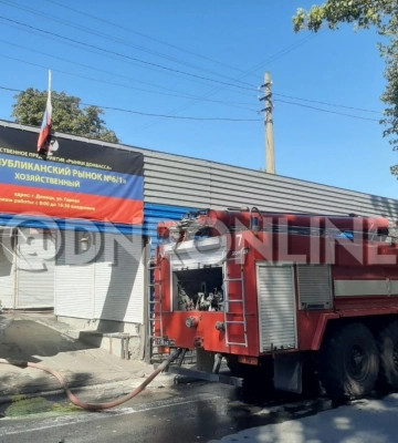 У Донецьку під потужний обстріл потрапив ринок біля вокзалу