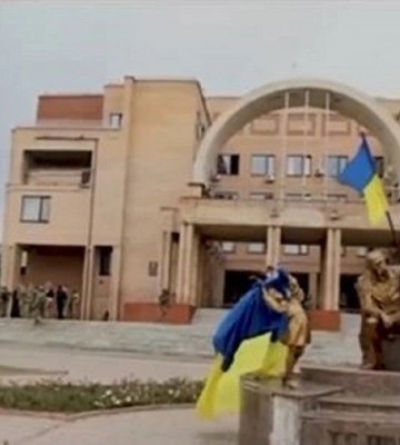 ЗСУ підняли український прапор над міськрадою у Куп’янську, - телеграм-канали. ФОТО