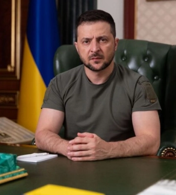 Люди з великої літери: Зеленський привітав захисників зі святом (відео)