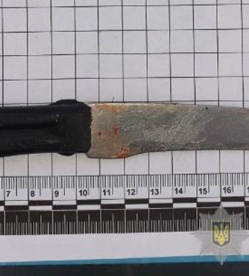 На Одещині жінка вдарила чоловіка ножем у живіт