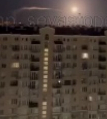 У Севастополі вночі лунали вибухи (відео)