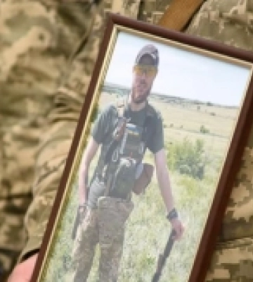 У Рівному попрощалися з військовим, який загинув на фронті