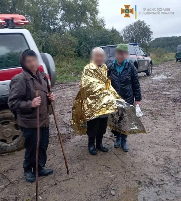У лісі на Львівщині заблукали троє жінок під час збирання грибів