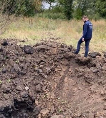 Російська ракета влучила у чотириповерховий будинок під Харковом (Фото)