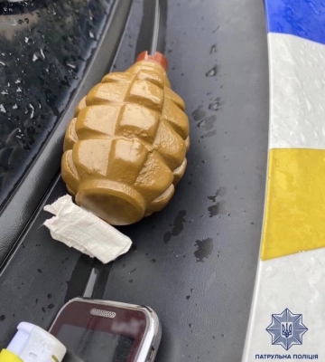 У Львові затримали 36-річного чоловіка з гранатою