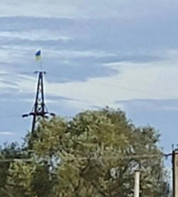 Над селом Піщане на Луганщині піднято український прапор, - Гайдай. ФОТО