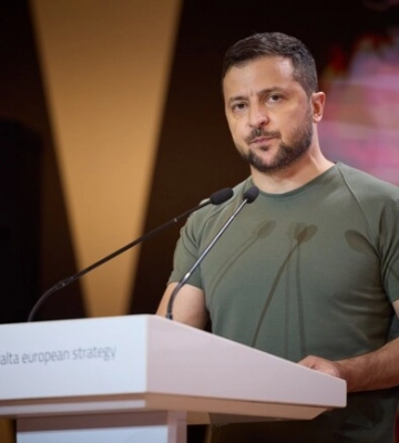 Зеленский отреагировал на скандал с возможным разворовыванием гуманитарки в Запорожской области