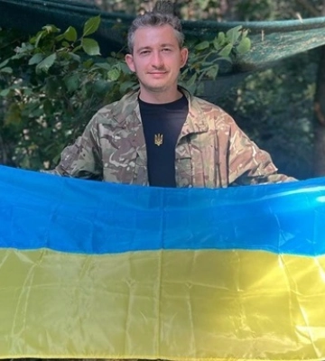 Коля Серга показал двойника Лукашенко, который воюет на фронте