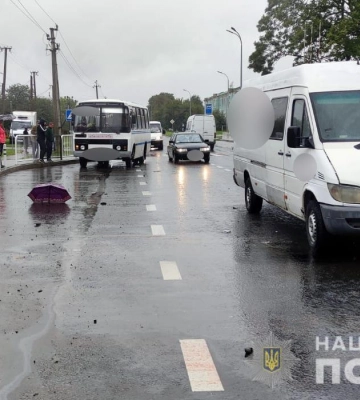 На Волині «Mercedes-benz Sprint» збив пенсіонерку, жінка померла в лікарні