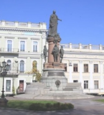 В Одесі помили Катерину та оголосили в розшук дівчину, яка виказала своє відношення до її постаті