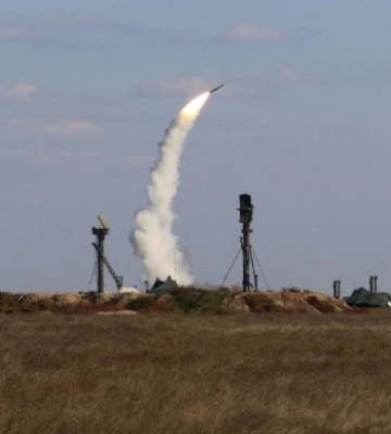 Повітряні сили показали момент збиття ракет, які йшли на Дніпро