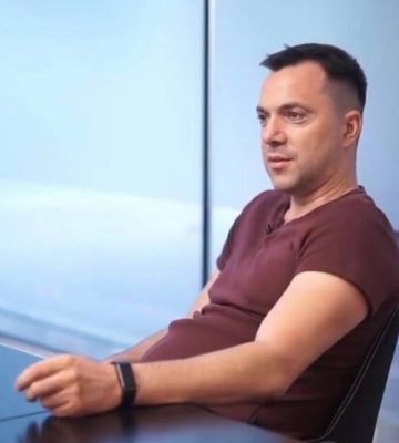 «Закріплення результатів»: Арестович розповів про ситуацію на фронті
