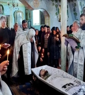 В восьми епархиях УПЦ священники отпели украинских воинов