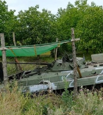 &quot;В кровище весь. Ни снарядов, ни оружия, них#я&quot;: Окупант плаче та скаржиться дружині на потужні дії ЗСУ в Харківській області. АУДIО