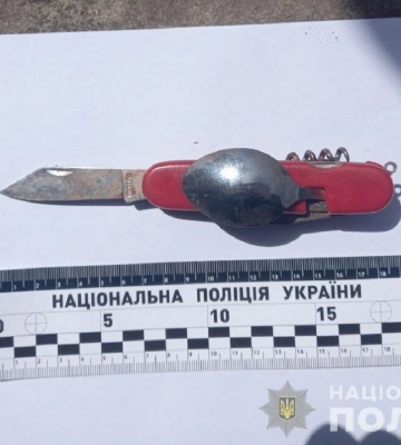 41-річного мешканця Рівненщини відправили у психлікарню після нападу на сусідів з ножем
