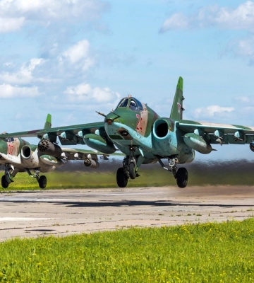 Показал &quot;высший пилотаж&quot;: в Крыму разбился Су-25 оккупантов, видео