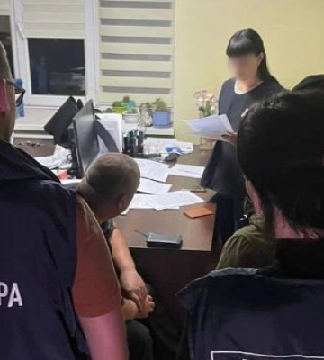 Намагався втекти до Росії після деокупації селища: на Харківщині затримали експоліціянта