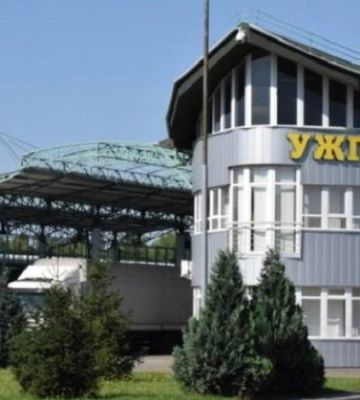 Прикордонний пункт &quot;Ужгород&quot; з 15 вересня припинить пропускати пішоходів до Словаччини