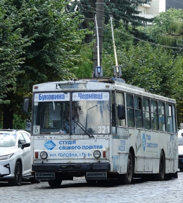 У чернівецьких тролейбусах вдвічі підвищили вартість проїзду