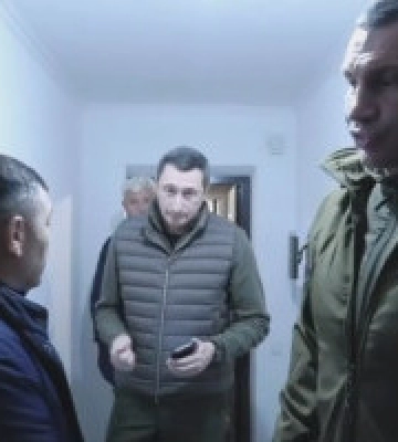 Кличко розповів про хід робіт з відновлення багатоповерхівок на вулиці Чорнобильській і на проспекті Лобановського