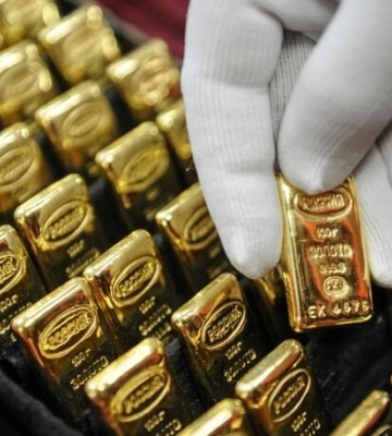 Львівського митника спіймали на хабарі у 8800 доларів