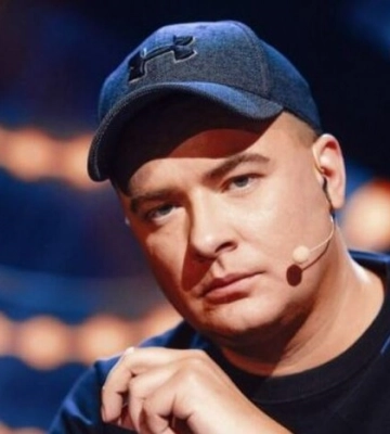 Андрій Данилко непристойним жестом передав «привіт» окупантам в Херсоні