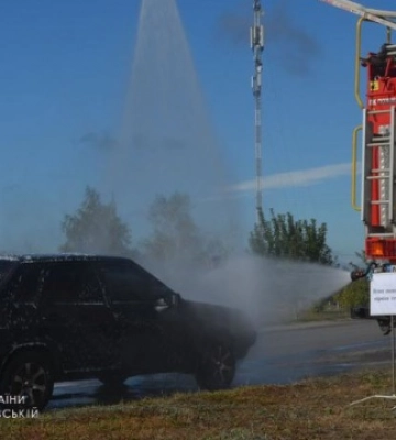 На Дніпропетровщині рятувальники тренувались евакуювати людей у разі аварії на АЕС