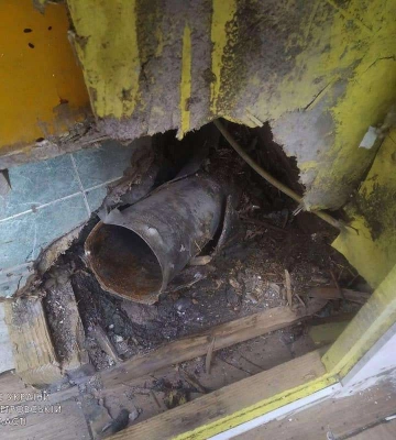 Під Кривим Рогом піротехніки знищили снаряд від &quot;Граду&quot;, який засряг у житловому будинку