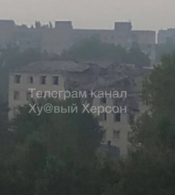 ЗСУ влучили у військову частину рашистів в окупованому Херсоні, - телеграм-канали. ФОТО