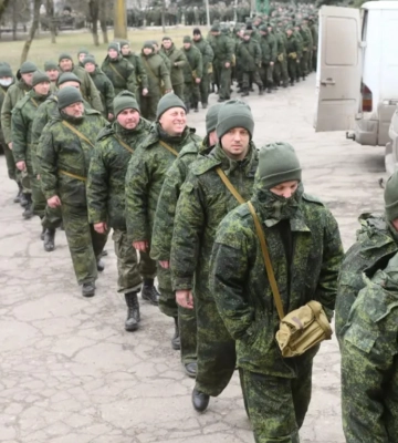 Рашисти погнали в армію рф все чоловіче населення окупованих Луганської та Донецької областей