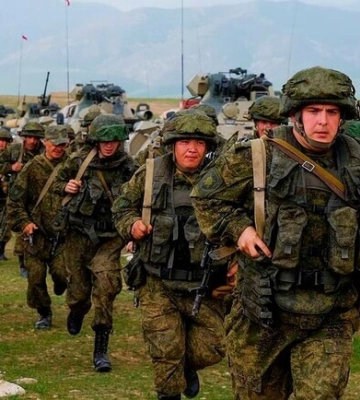 Окупанти вивели частину військ з Мелітополя до Криму