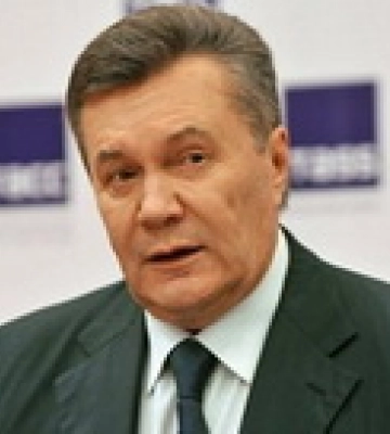ЄС зняв з Януковича санкції за розкрадання, але перевів у інший санкційний список
