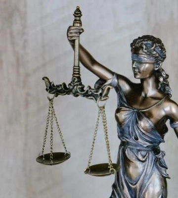 Мецгеру оголосили вирок у справі нападу на журналістів в &quot;Укрексімбанку&quot;: обійшлося штрафом