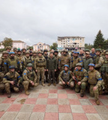 Володимир Зеленський прибув до звільненого від рашистських загарбників Ізюма 