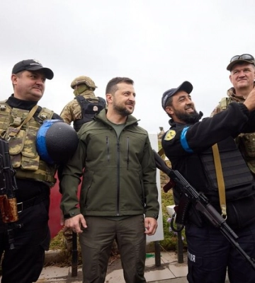 Зеленський, який приїхав в Ізюм, викликав істерику в пропагандистів