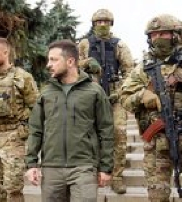 Зеленский прогулялся по Изюму и анонсировал деоккупацию Крыма – видео