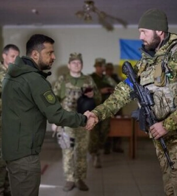 Зеленський нагородив українських захисників на Харківщині. ФОТО