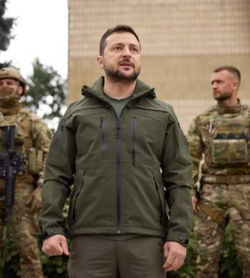 Во время речи Зеленского в Изюме раздался взрыв: реакция президента поражает