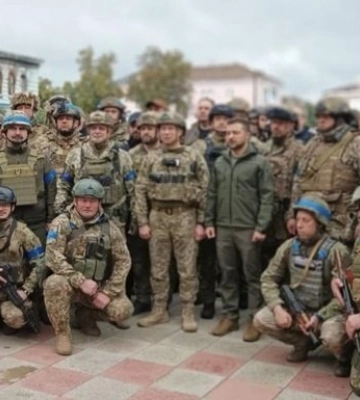 Зеленский побывал в освобожденном Изюме