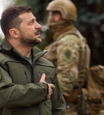 «Україна або смерть». Соцмережі помітили деталь на одязі Зеленського